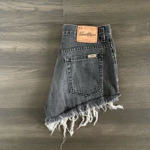 Vintage levis size 31 high waisted shorts